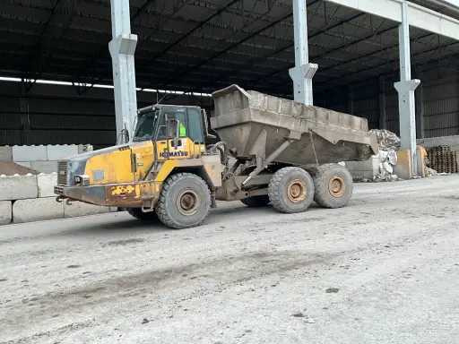 Komatsu HM300-2 - Dúmper: foto 2 Komatsu HM300-2 - Dúmper: foto 2