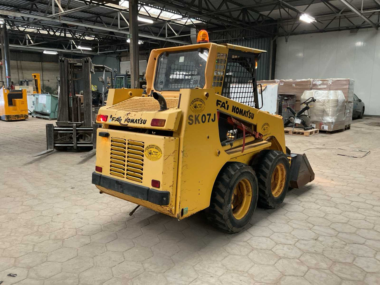Komatsu SK07J - Minicargadora: foto 4 Komatsu SK07J - Minicargadora: foto 4