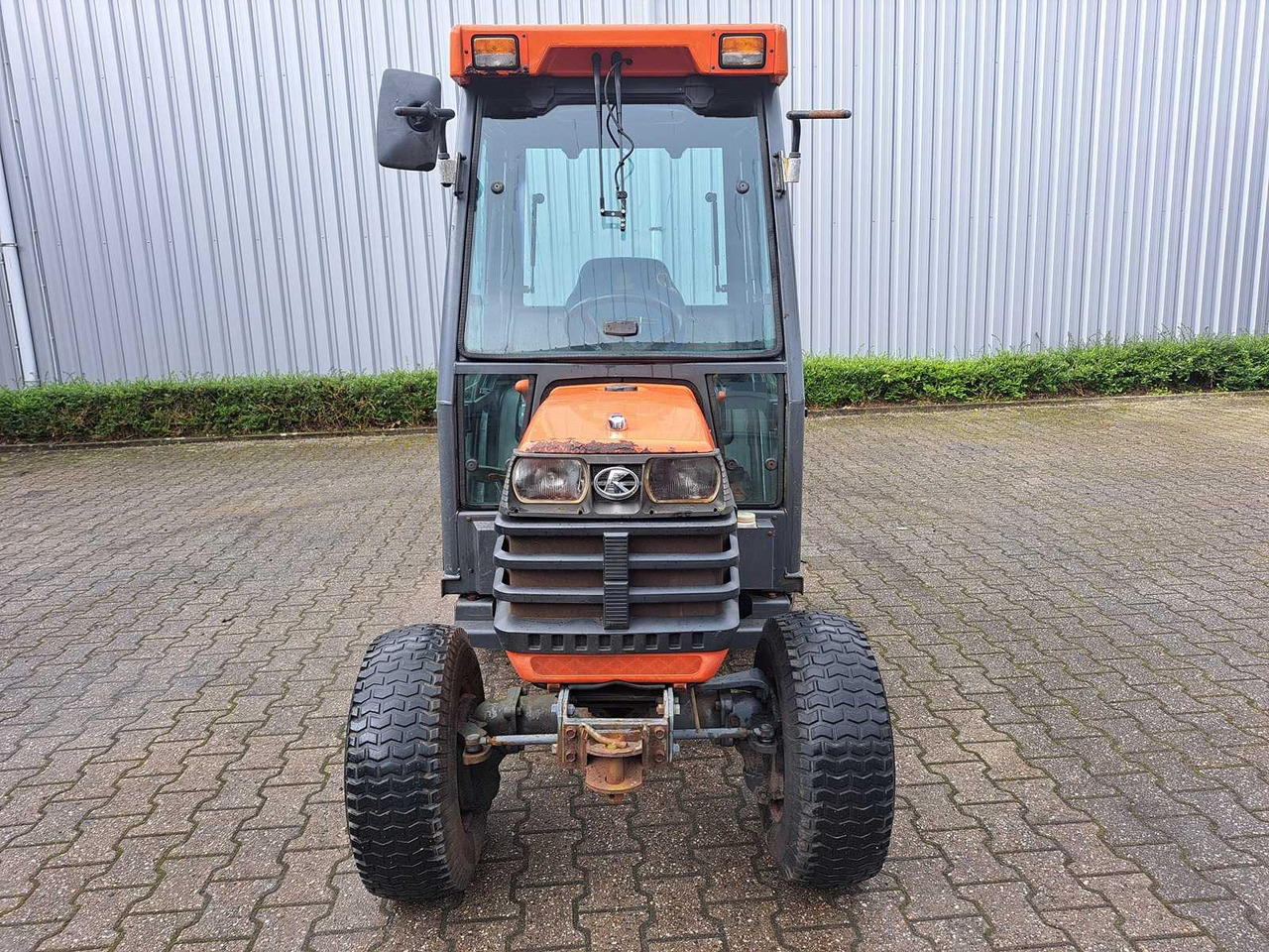 Kubota B2410 - Mini tractor: foto 2 Kubota B2410 - Mini tractor: foto 2