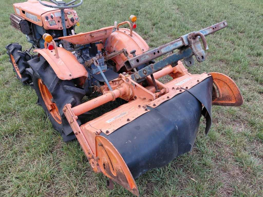 Kubota B7000 - Mini tractor: foto 4 Kubota B7000 - Mini tractor: foto 4