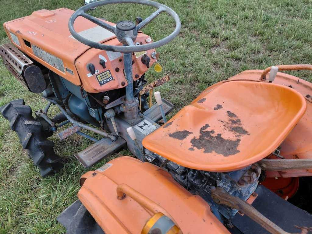 Kubota B7000 - Mini tractor: foto 5 Kubota B7000 - Mini tractor: foto 5