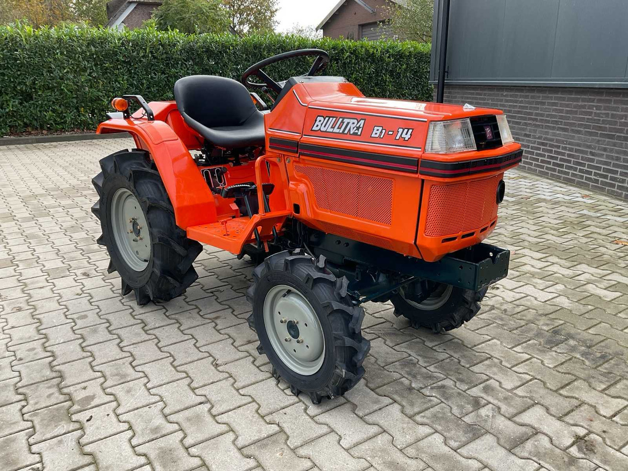 Kubota Bulltra B1-14DT - Mini tractor: foto 4 Kubota Bulltra B1-14DT - Mini tractor: foto 4