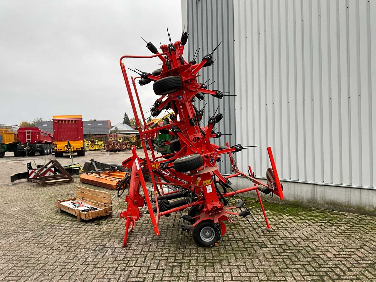 Kuhn GF10803 - Maquinaria de henificación: foto 2 Kuhn GF10803 - Maquinaria de henificación: foto 2