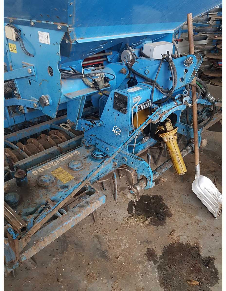LEMKEN SOLITAIR + ZIRKON  - Maquinaria de siembra: foto 4 LEMKEN SOLITAIR + ZIRKON  - Maquinaria de siembra: foto 4
