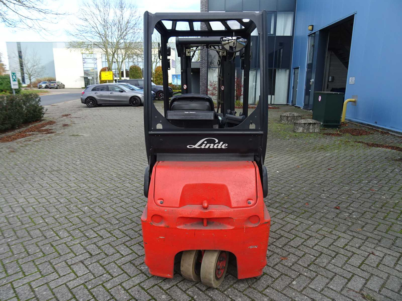 LINDE - 2006 - E16-02 - FORKLIFT TRUCK - Carretilla elevadora: foto 3 LINDE - 2006 - E16-02 - FORKLIFT TRUCK - Carretilla elevadora: foto 3