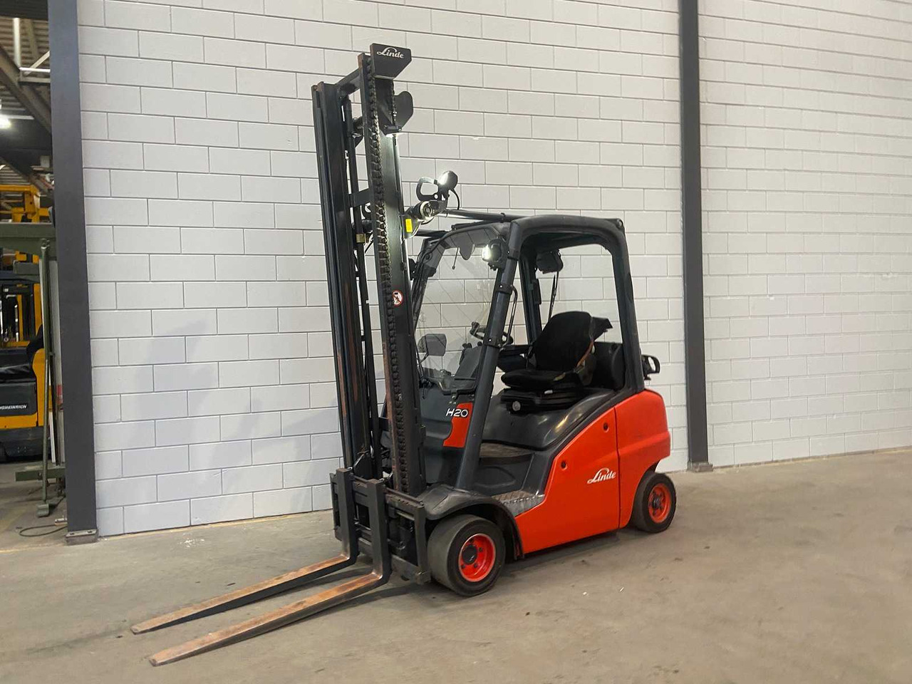 LINDE - 2013 - H20T - FORKLIFT TRUCK - Carretilla elevadora: foto 1 LINDE - 2013 - H20T - FORKLIFT TRUCK - Carretilla elevadora: foto 1