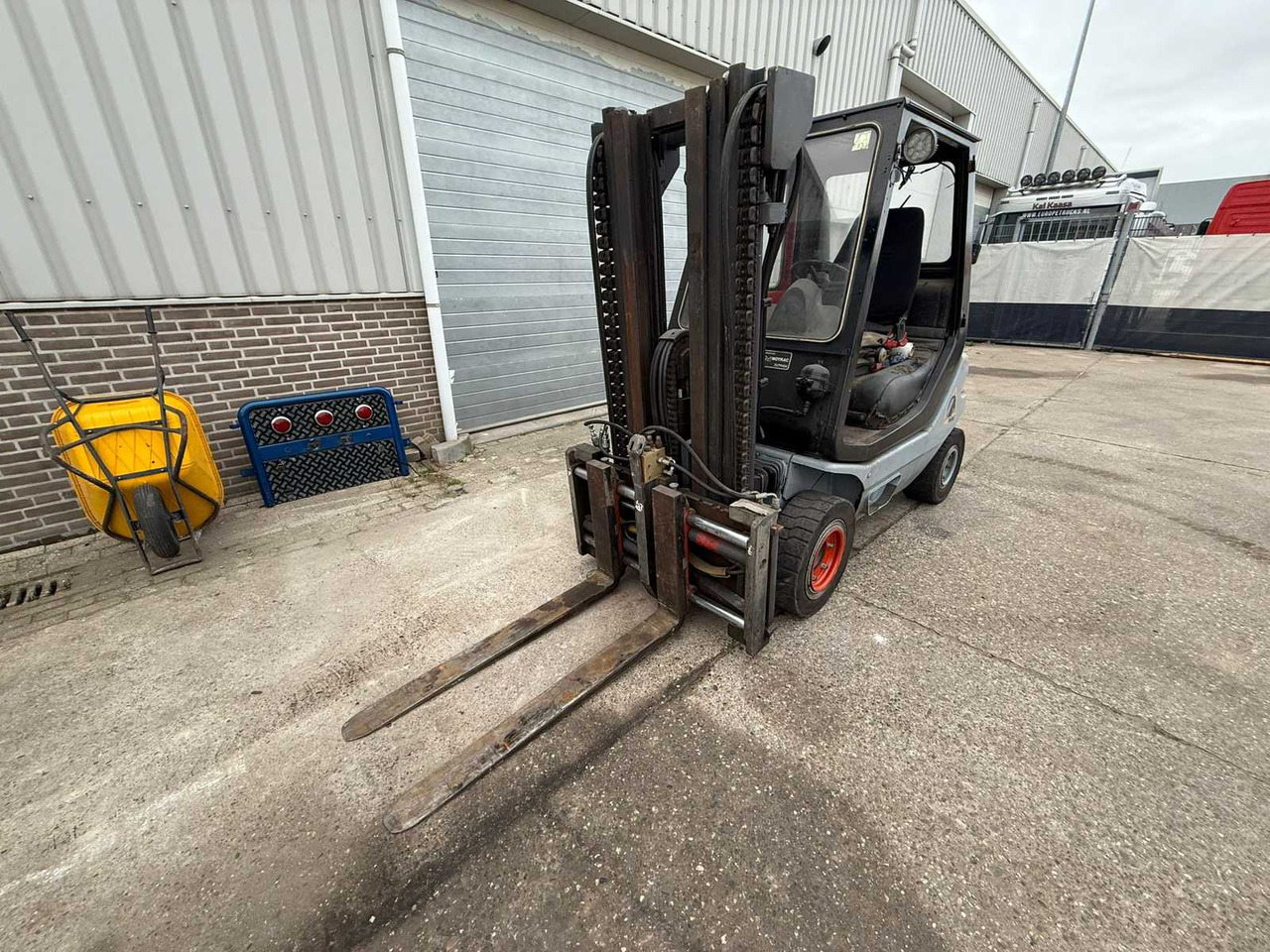 LINDE HD30D FORKLIFT TRUCK - Carretilla elevadora: foto 2 LINDE HD30D FORKLIFT TRUCK - Carretilla elevadora: foto 2