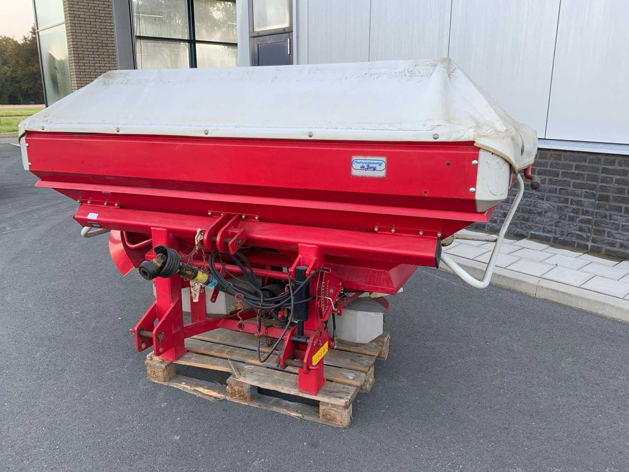 Lely SX 3000 - Esparcidor de fertilizantes: foto 1 Lely SX 3000 - Esparcidor de fertilizantes: foto 1