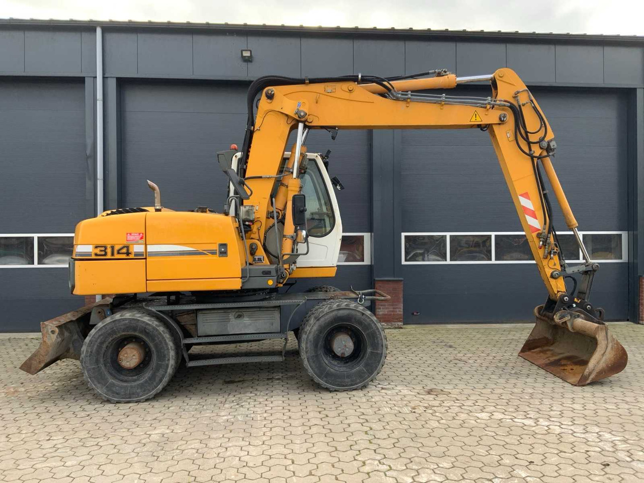 Liebherr A314 Litronic - Excavadora de ruedas: foto 4 Liebherr A314 Litronic - Excavadora de ruedas: foto 4