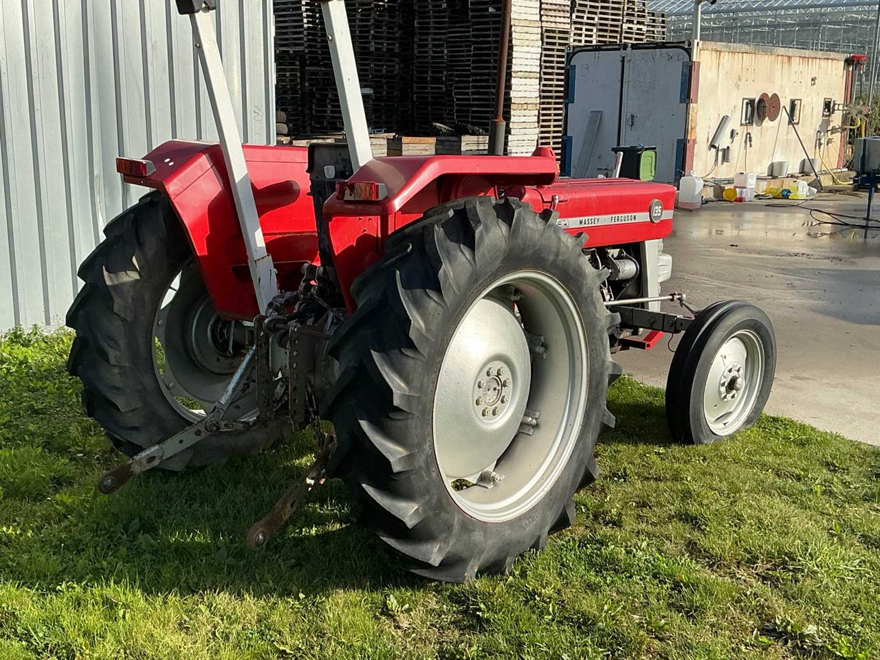 Massey-Ferguson 135 - Tractor: foto 5 Massey-Ferguson 135 - Tractor: foto 5