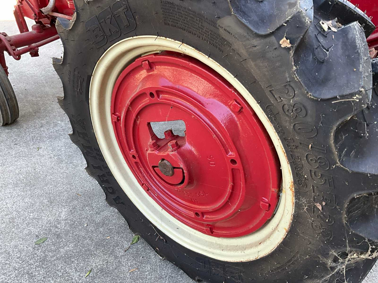 Mc cormick Super FCC U “Benzine” - Tractor: foto 5 Mc cormick Super FCC U “Benzine” - Tractor: foto 5