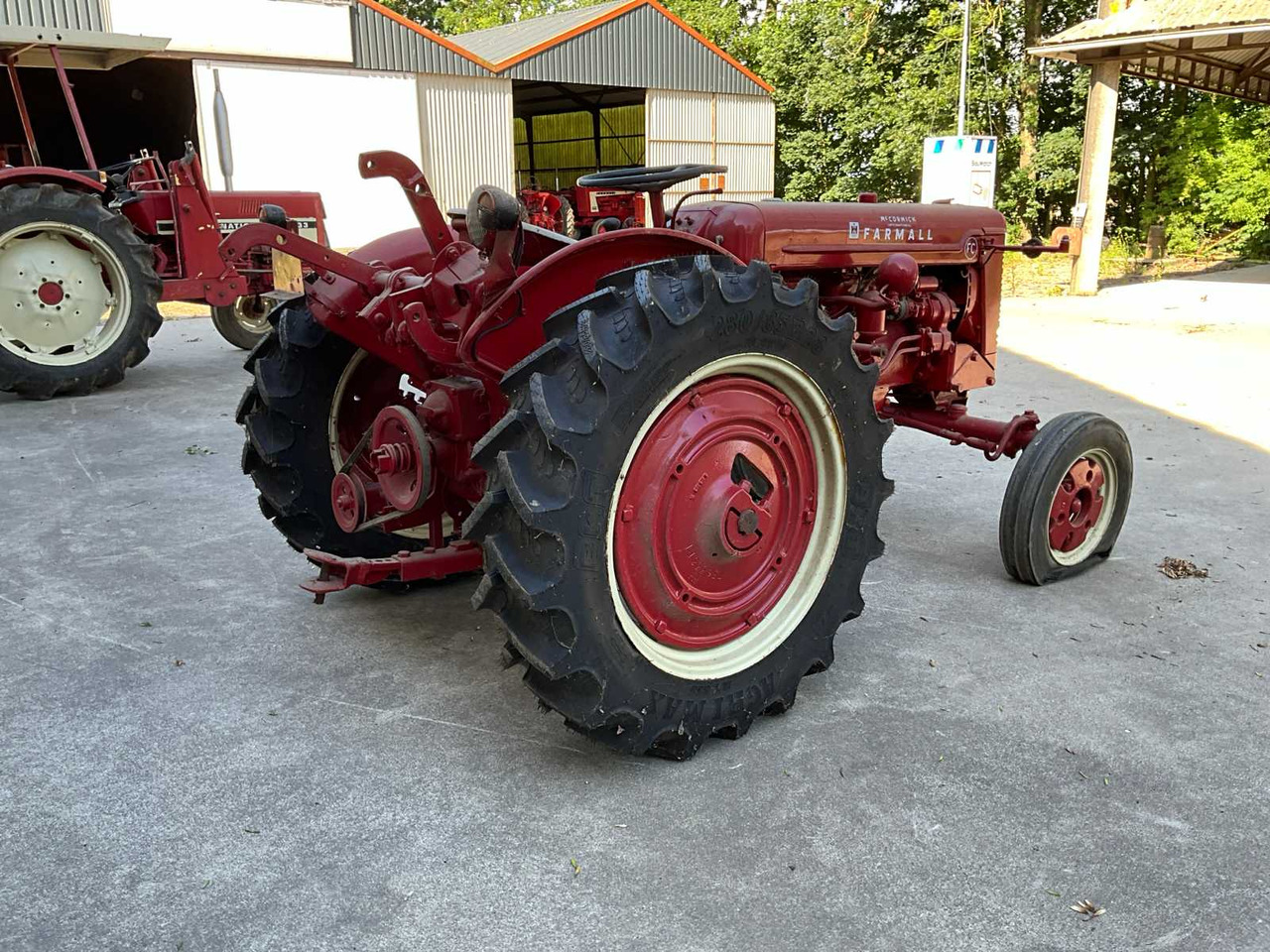 Mc cormick Super FCC U “Benzine” - Tractor: foto 3 Mc cormick Super FCC U “Benzine” - Tractor: foto 3