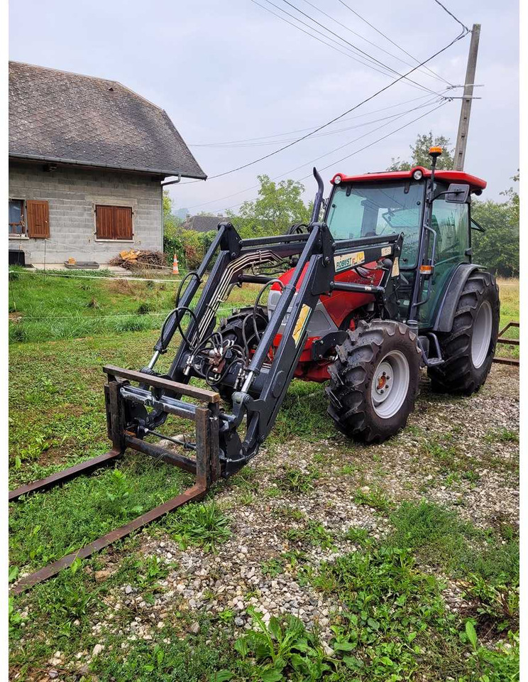 McCORMICK CX75 LE - Tractor municipal: foto 2 McCORMICK CX75 LE - Tractor municipal: foto 2