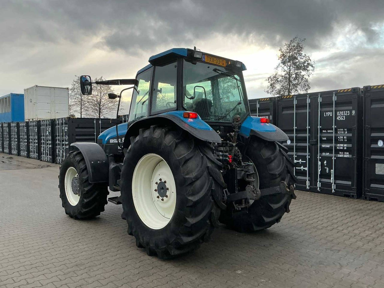 NEW HOLLAND 8360 ALL-WHEEL DRIVE FARM TRACTOR - Tractor: foto 3 NEW HOLLAND 8360 ALL-WHEEL DRIVE FARM TRACTOR - Tractor: foto 3