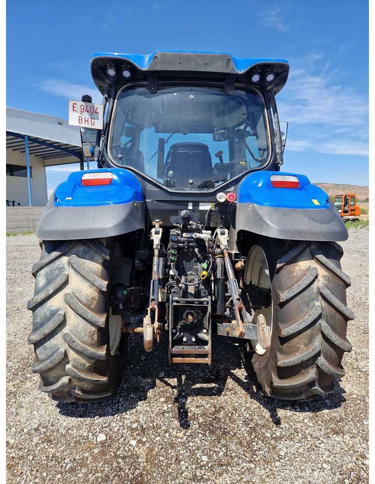 NEW HOLLAND T 6.155 - Tractor: foto 4 NEW HOLLAND T 6.155 - Tractor: foto 4