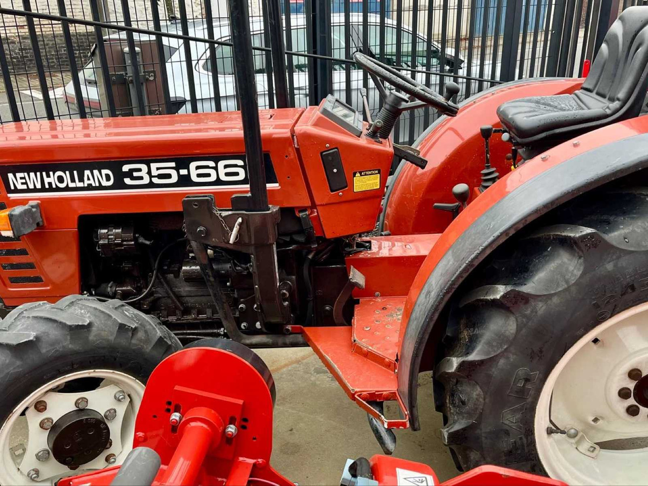 New Holland 35-66 DT - Tractor: foto 3 New Holland 35-66 DT - Tractor: foto 3