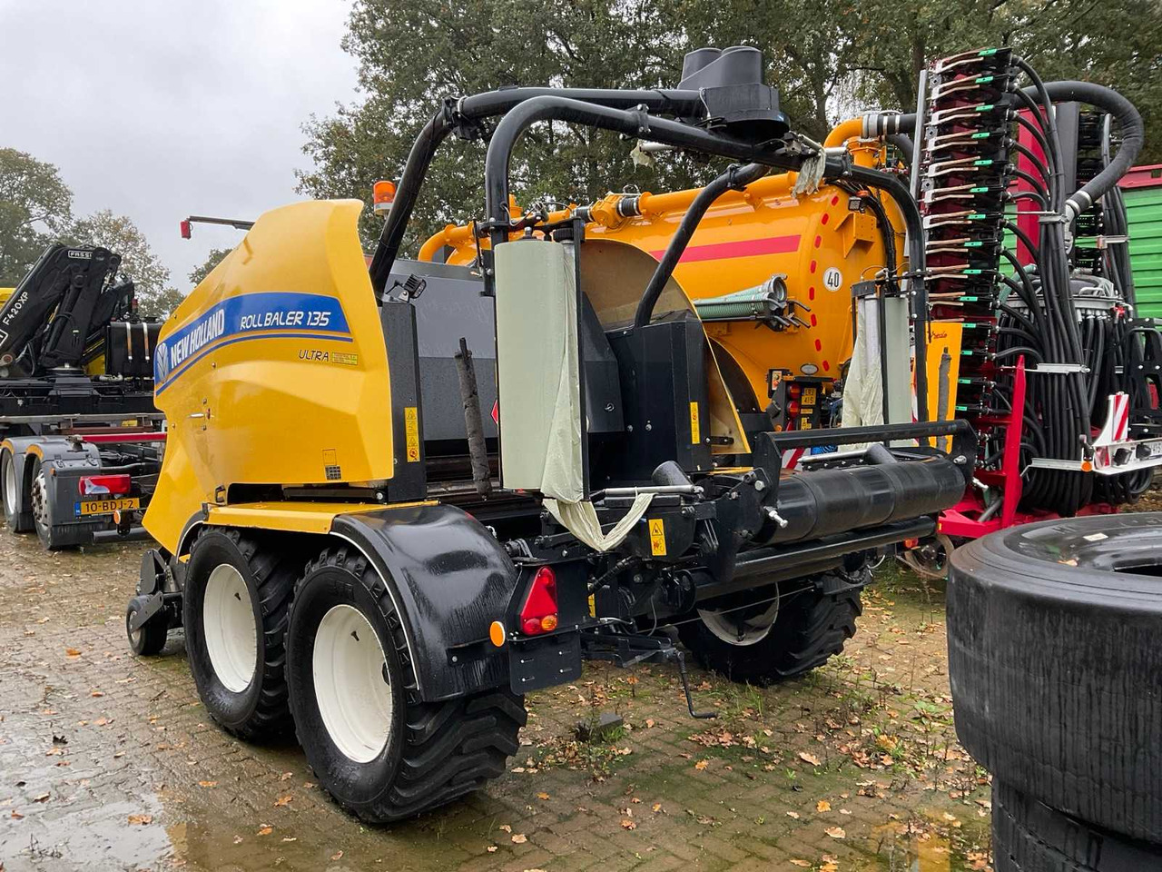 New Holland RB135 ULTRA - Encintadora de pacas: foto 2 New Holland RB135 ULTRA - Encintadora de pacas: foto 2