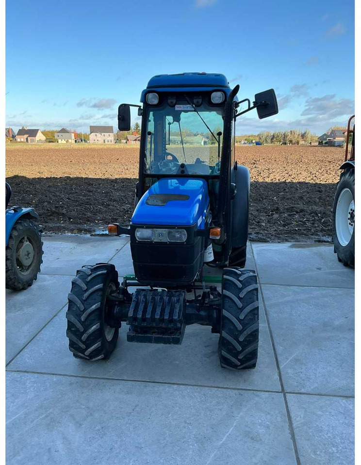 New Holland TN75N - Tractor: foto 3 New Holland TN75N - Tractor: foto 3
