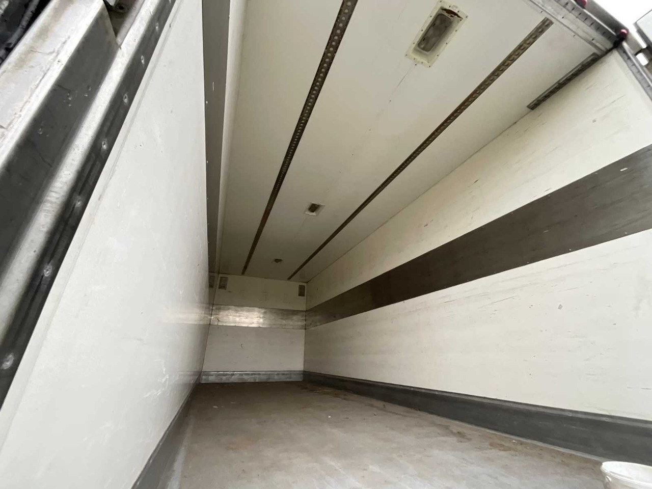 1997 CHEREAU R18 REFRIGERATED TRUCK - Remolque: foto 4 1997 CHEREAU R18 REFRIGERATED TRUCK - Remolque: foto 4