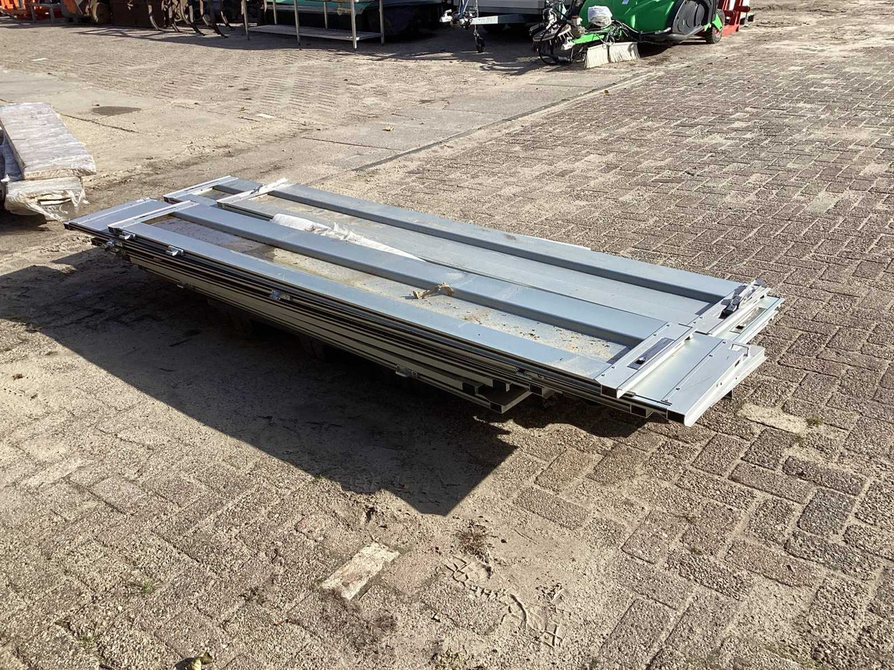 TRAILER PARTS AND ACCESSORIES - Remolque: foto 1 TRAILER PARTS AND ACCESSORIES - Remolque: foto 1