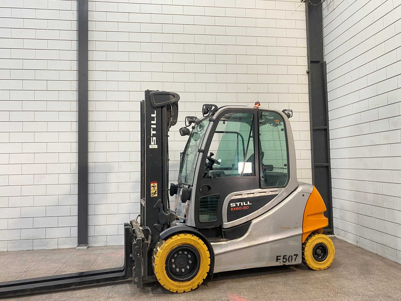 STILL - 2017 - RX60-50 - FORKLIFT TRUCK - Carretilla elevadora: foto 1 STILL - 2017 - RX60-50 - FORKLIFT TRUCK - Carretilla elevadora: foto 1