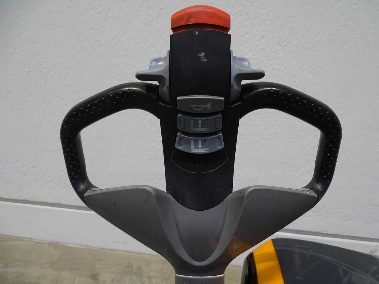 STILL EXU16 2020 ELECTRIC PALLET TRUCK - Carretilla elevadora: foto 4 STILL EXU16 2020 ELECTRIC PALLET TRUCK - Carretilla elevadora: foto 4