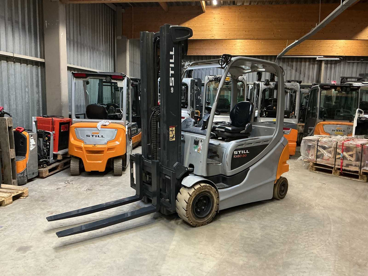 STILL - RX60-30 - FORKLIFT TRUCKS - 2015 - Carretilla elevadora: foto 1 STILL - RX60-30 - FORKLIFT TRUCKS - 2015 - Carretilla elevadora: foto 1