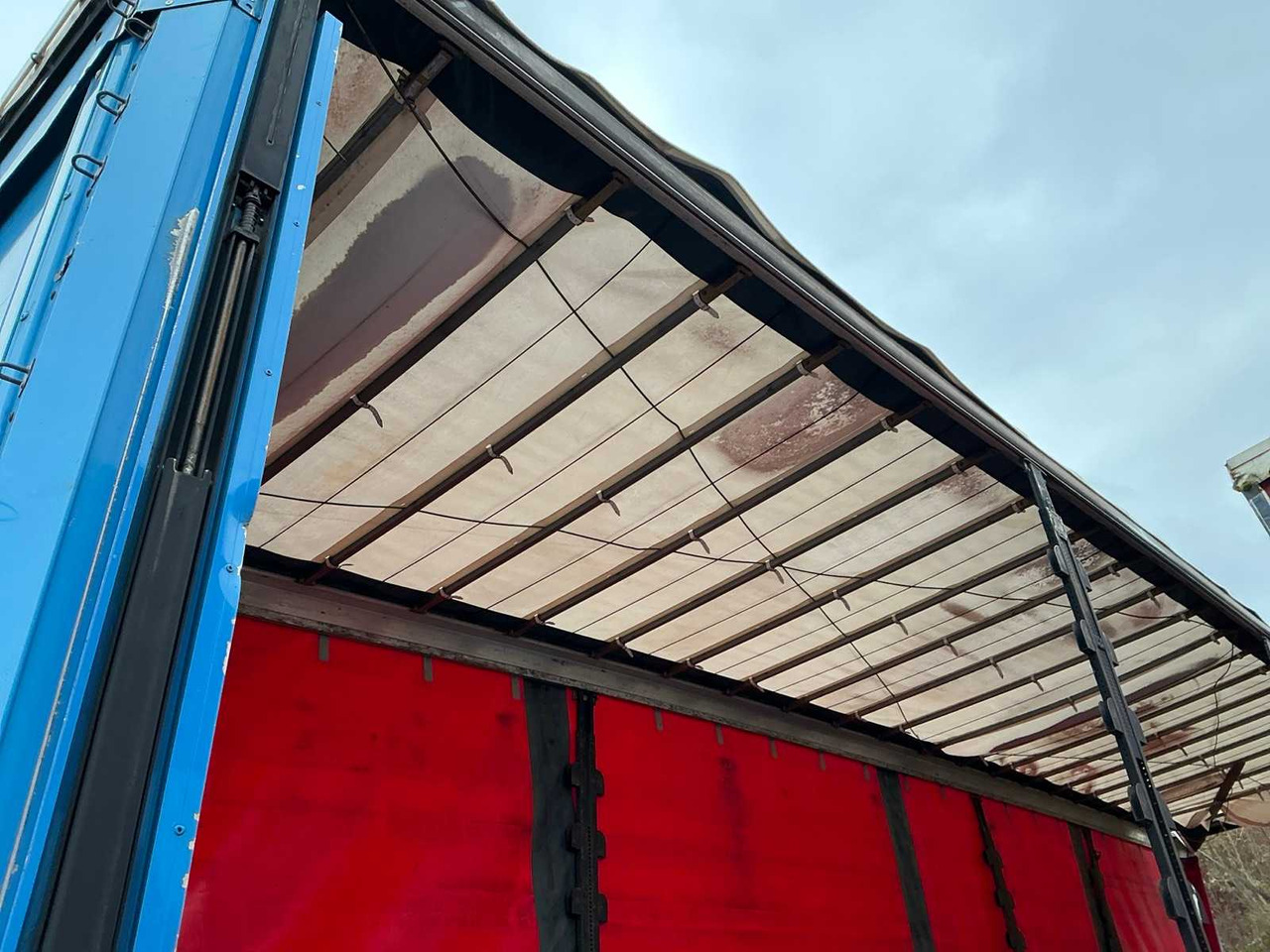 2012 SCHWARZMÜLLER S1 SEMI-TRAILER - Semirremolque: foto 4 2012 SCHWARZMÜLLER S1 SEMI-TRAILER - Semirremolque: foto 4