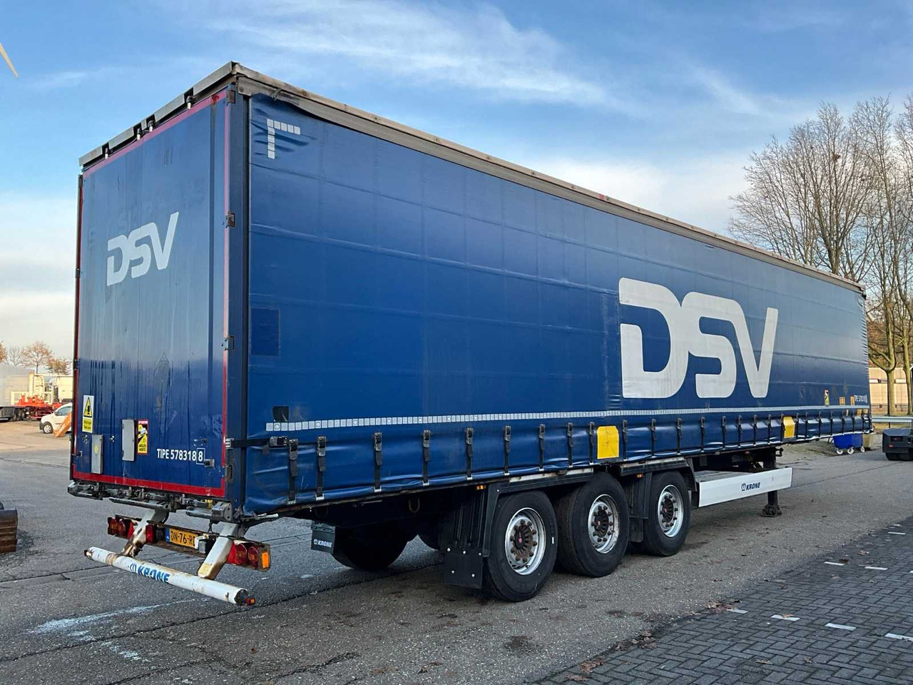 2015 KRONE SD SLIDING TARPAULIN SEMI-TRAILER ON-76-RD - Semirremolque: foto 5 2015 KRONE SD SLIDING TARPAULIN SEMI-TRAILER ON-76-RD - Semirremolque: foto 5