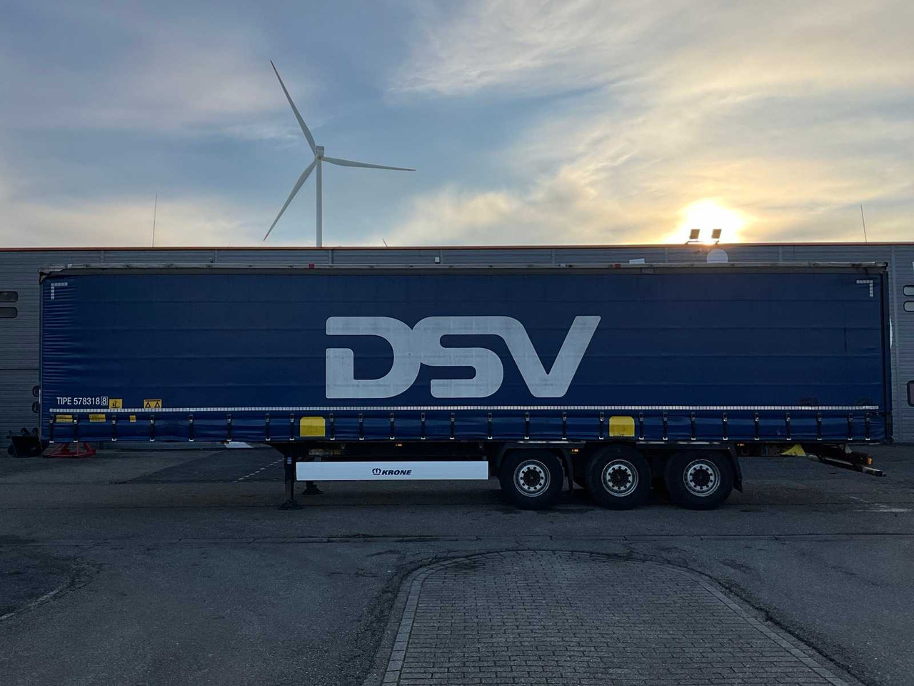 2015 KRONE SD SLIDING TARPAULIN SEMI-TRAILER ON-76-RD - Semirremolque: foto 2 2015 KRONE SD SLIDING TARPAULIN SEMI-TRAILER ON-76-RD - Semirremolque: foto 2