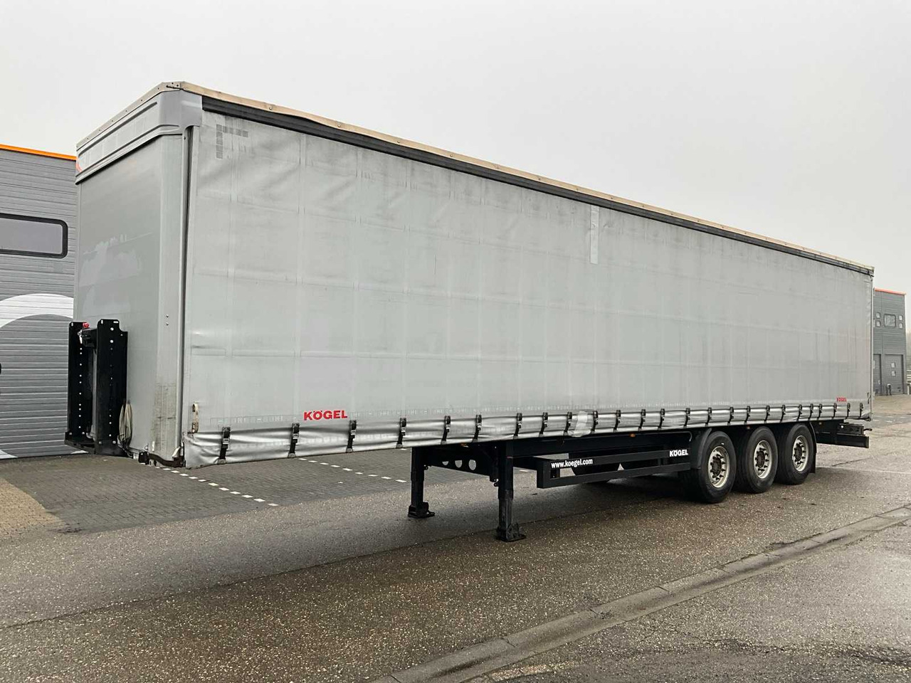 2018 KÖGEL SN24 CURTAINSIDER SEMI-TRAILER OV-91-BB - Semirremolque: foto 1 2018 KÖGEL SN24 CURTAINSIDER SEMI-TRAILER OV-91-BB - Semirremolque: foto 1