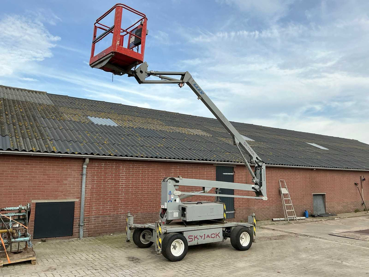 Skyjack 2002 SKYJACK SJLB32 ELECTRIC BOOM LIFT - Plataforma elevadora: foto 5 Skyjack 2002 SKYJACK SJLB32 ELECTRIC BOOM LIFT - Plataforma elevadora: foto 5