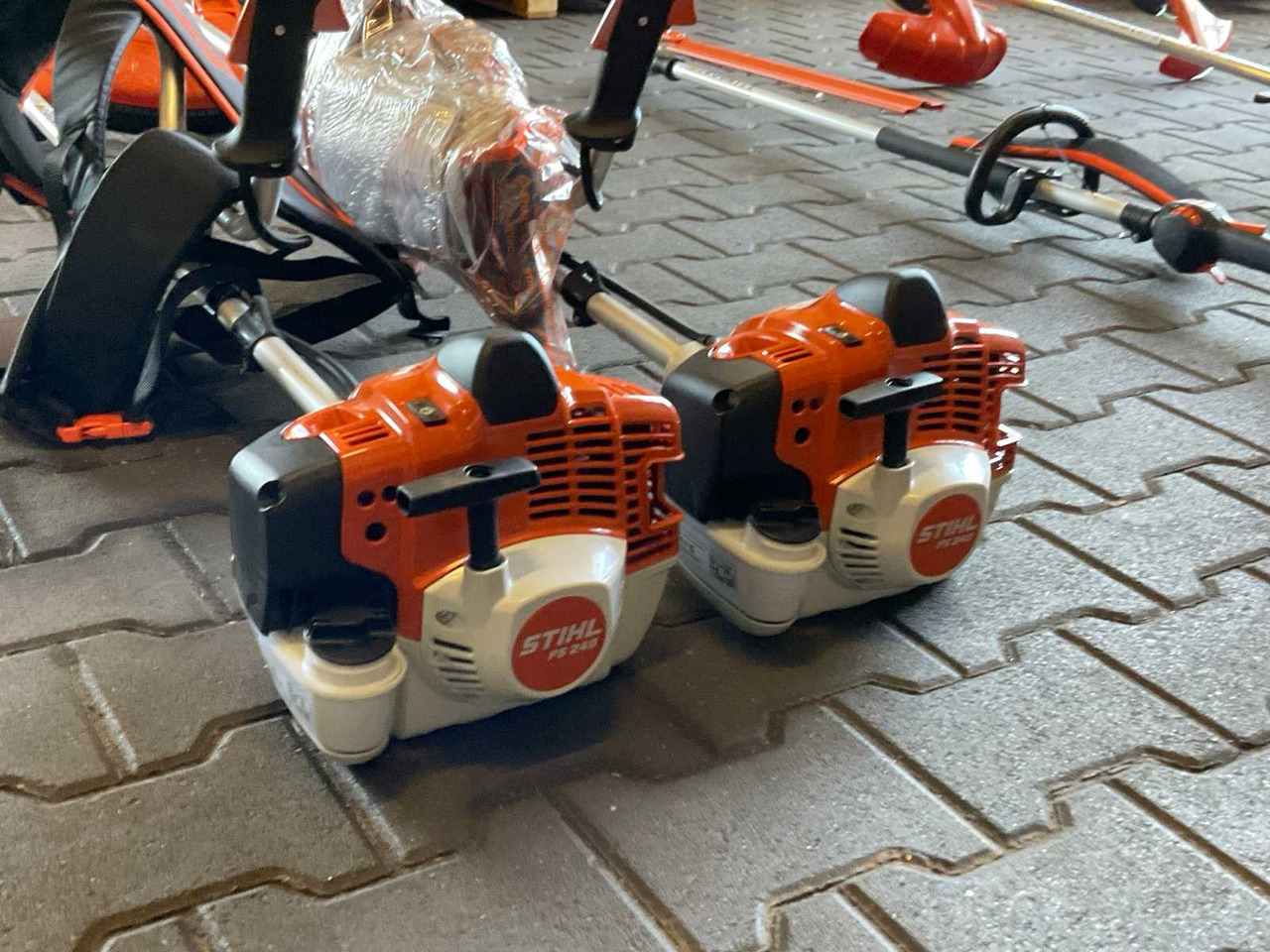 Stihl FS 240 - Trituradora forestal: foto 5 Stihl FS 240 - Trituradora forestal: foto 5