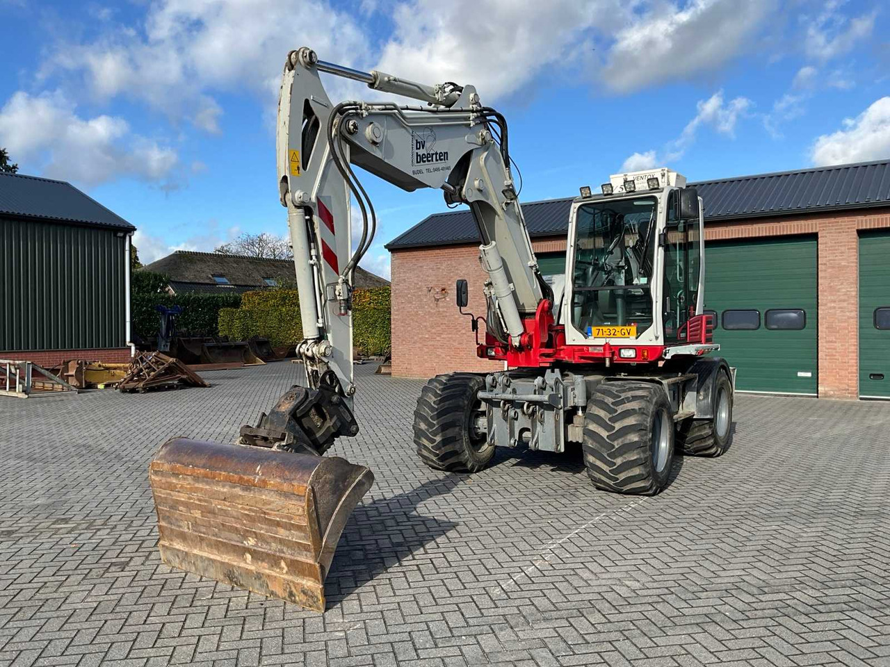 Takeuchi 2015 TAKEUCHI TB295W WHEELED EXCAVATOR - Excavadora de ruedas: foto 1 Takeuchi 2015 TAKEUCHI TB295W WHEELED EXCAVATOR - Excavadora de ruedas: foto 1
