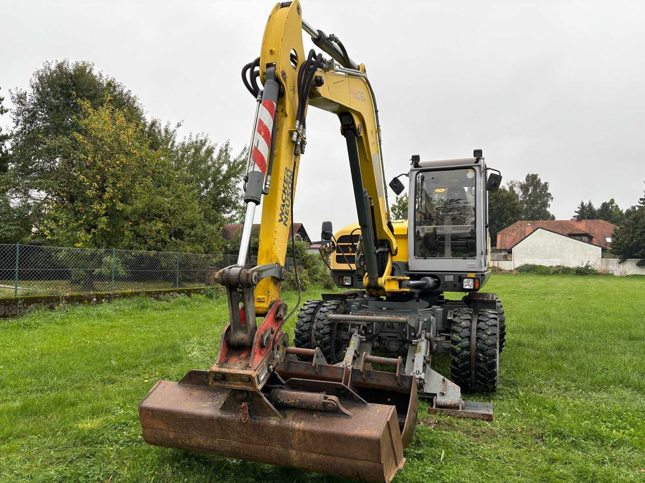 Wacker Neuson 9503-2 - Excavadora de ruedas: foto 2 Wacker Neuson 9503-2 - Excavadora de ruedas: foto 2