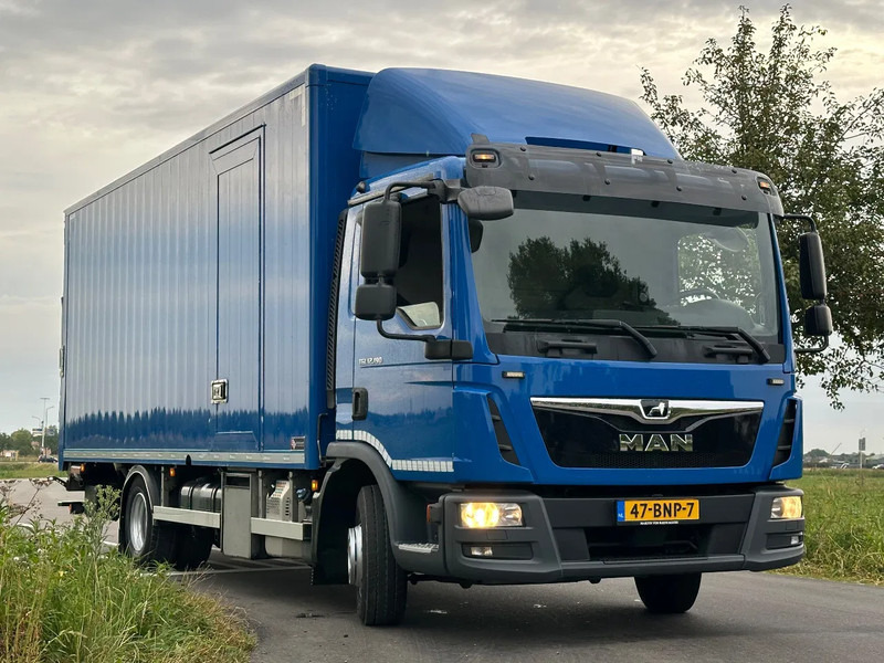 MAN TGL TGL12.190 EURO6. 2019. 590x228x220!! als in NIEUWSTAAT!!! - Camión caja cerrada: foto 2 MAN TGL TGL12.190 EURO6. 2019. 590x228x220!! als in NIEUWSTAAT!!! - Camión caja cerrada: foto 2