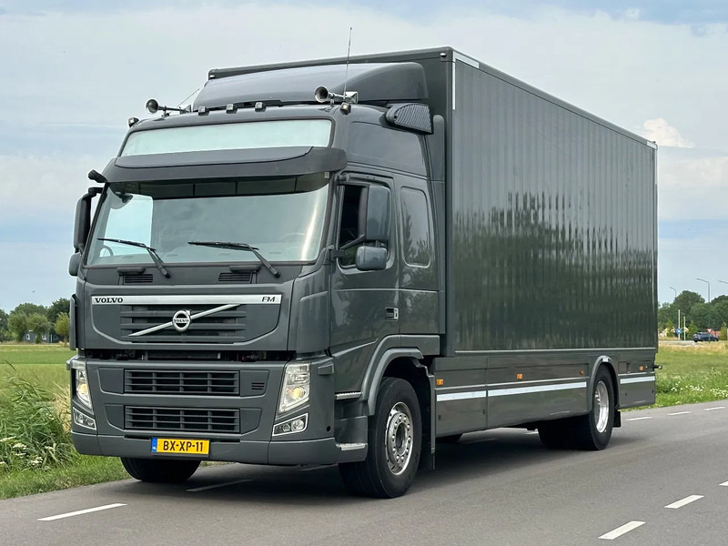 Volvo FM 330 VOLVO FM 330 EEV - Camión caja cerrada: foto 1 Volvo FM 330 VOLVO FM 330 EEV - Camión caja cerrada: foto 1