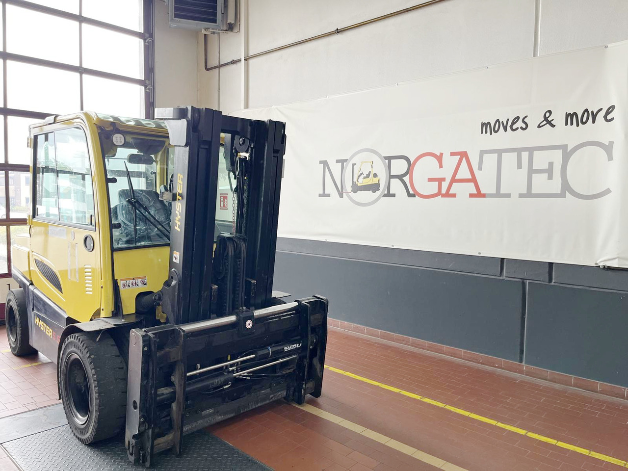 Hyster J5.5XN6 Advance - Carretilla elevadora eléctrica: foto 1 Hyster J5.5XN6 Advance - Carretilla elevadora eléctrica: foto 1