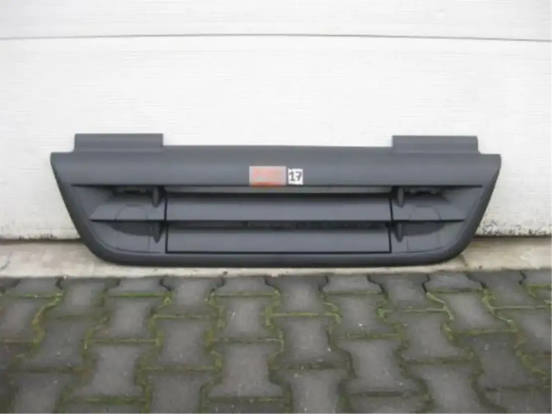 DAF CF 75 Ondergrille DAF - Cabina e interior para Camión: foto 1 DAF CF 75 Ondergrille DAF - Cabina e interior para Camión: foto 1