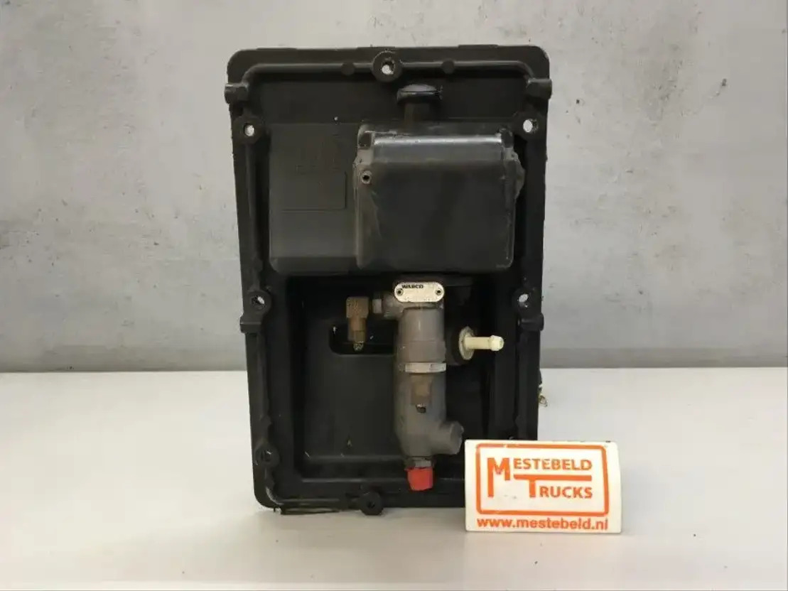 DAF Koppelingspedaaal met steun en cilinder - Embrague y piezas para Camión: foto 1 DAF Koppelingspedaaal met steun en cilinder - Embrague y piezas para Camión: foto 1