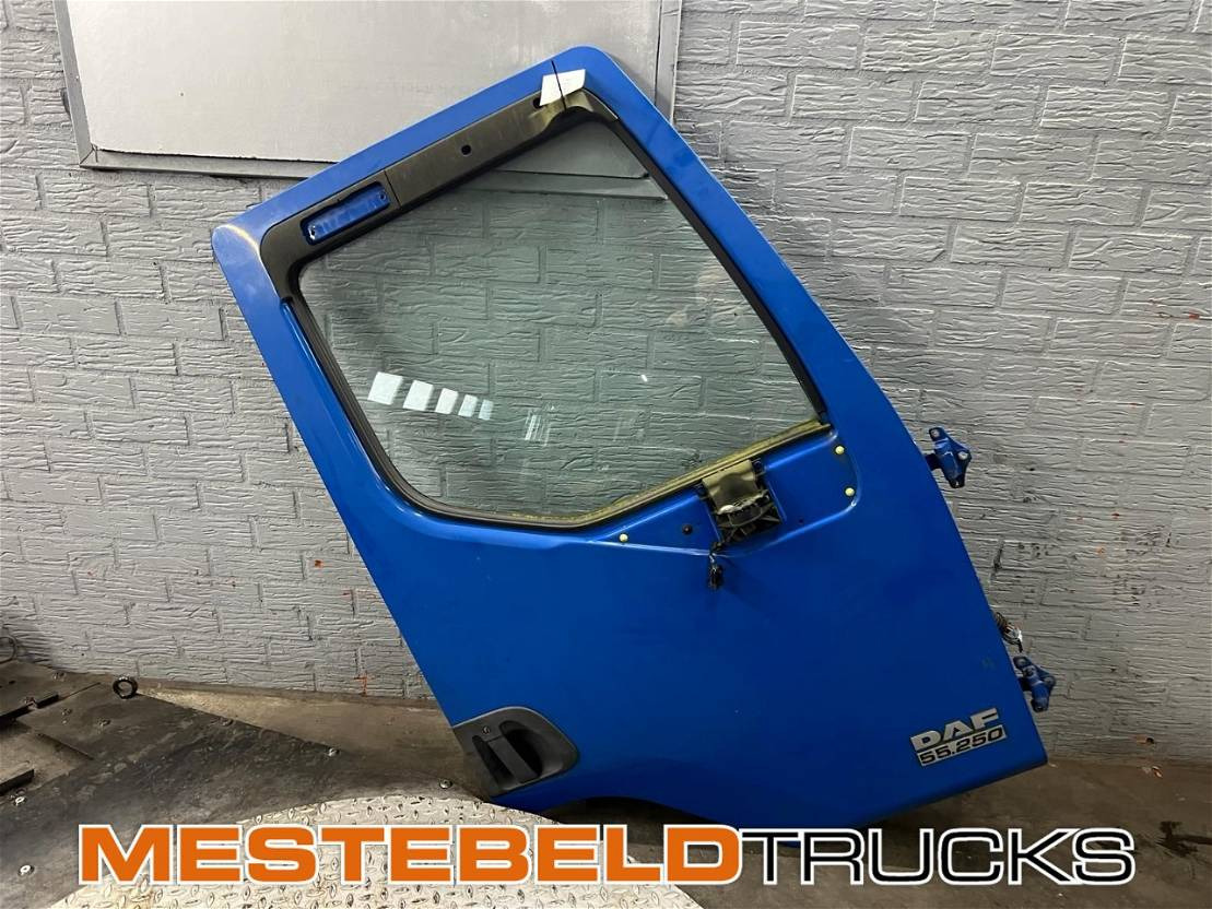 DAF Portier rechts - Cabina e interior para Camión: foto 1 DAF Portier rechts - Cabina e interior para Camión: foto 1