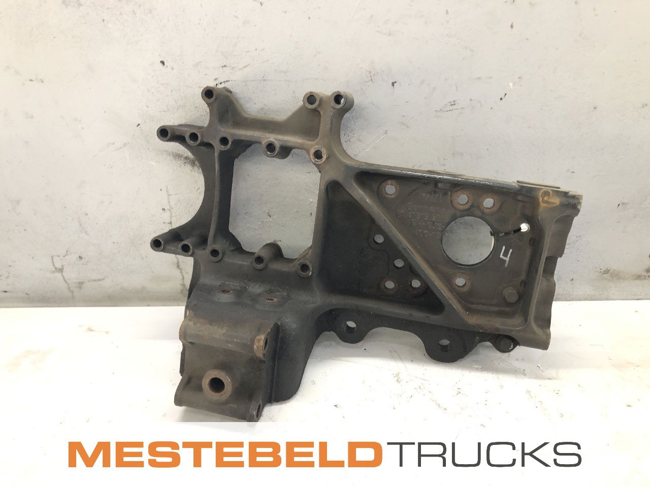 MAN Combisteun voorzijde links TGS - Bastidor/ Chasis para Camión: foto 1 MAN Combisteun voorzijde links TGS - Bastidor/ Chasis para Camión: foto 1