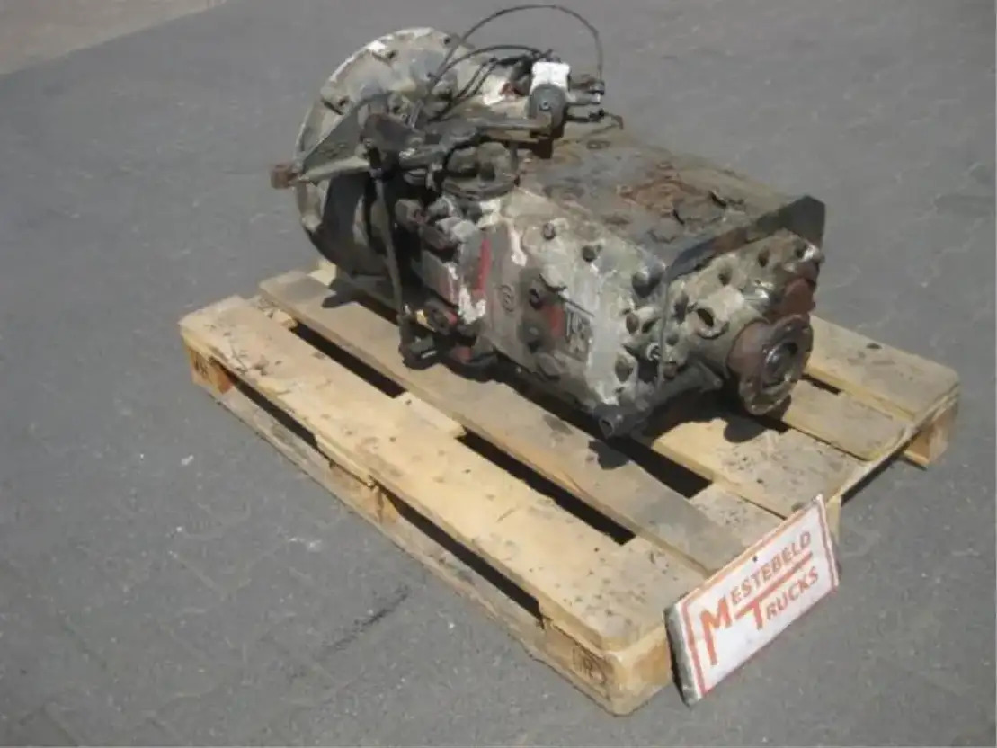 MAN S 6-65 - Caja de cambios y piezas para Camión: foto 1 MAN S 6-65 - Caja de cambios y piezas para Camión: foto 1