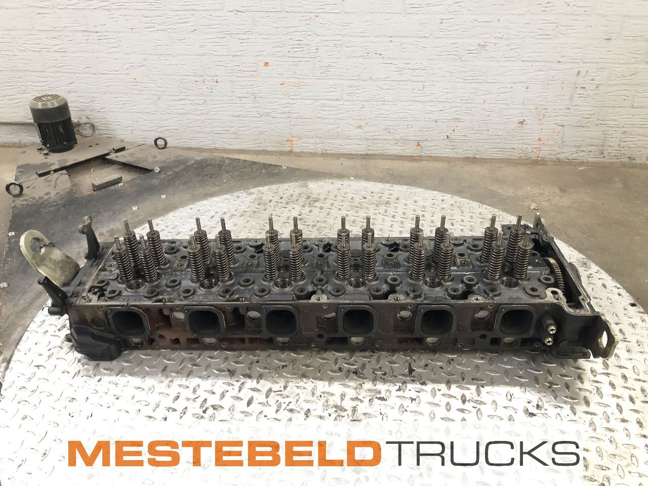 Mercedes-Benz Cilinderkop OM 471 - Motor y piezas para Camión: foto 1 Mercedes-Benz Cilinderkop OM 471 - Motor y piezas para Camión: foto 1