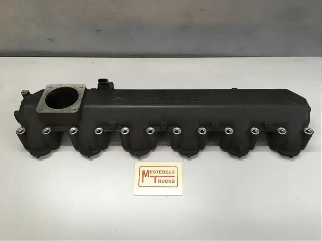 Mercedes-Benz Inlaatspruitstuk OM457 - Colector de admisión para Camión: foto 1 Mercedes-Benz Inlaatspruitstuk OM457 - Colector de admisión para Camión: foto 1