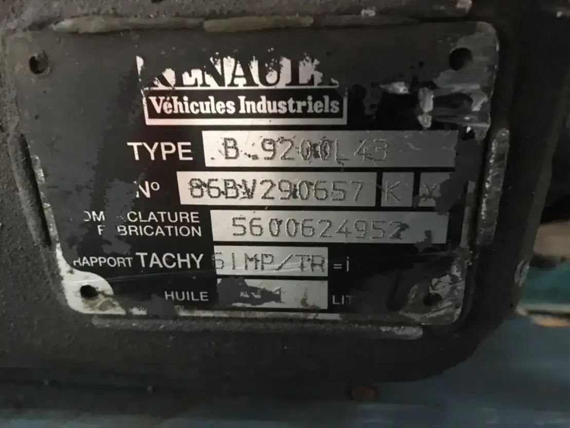 Renault Versnellingsbak B9 Premium - Caja de cambios y piezas para Camión: foto 3 Renault Versnellingsbak B9 Premium - Caja de cambios y piezas para Camión: foto 3