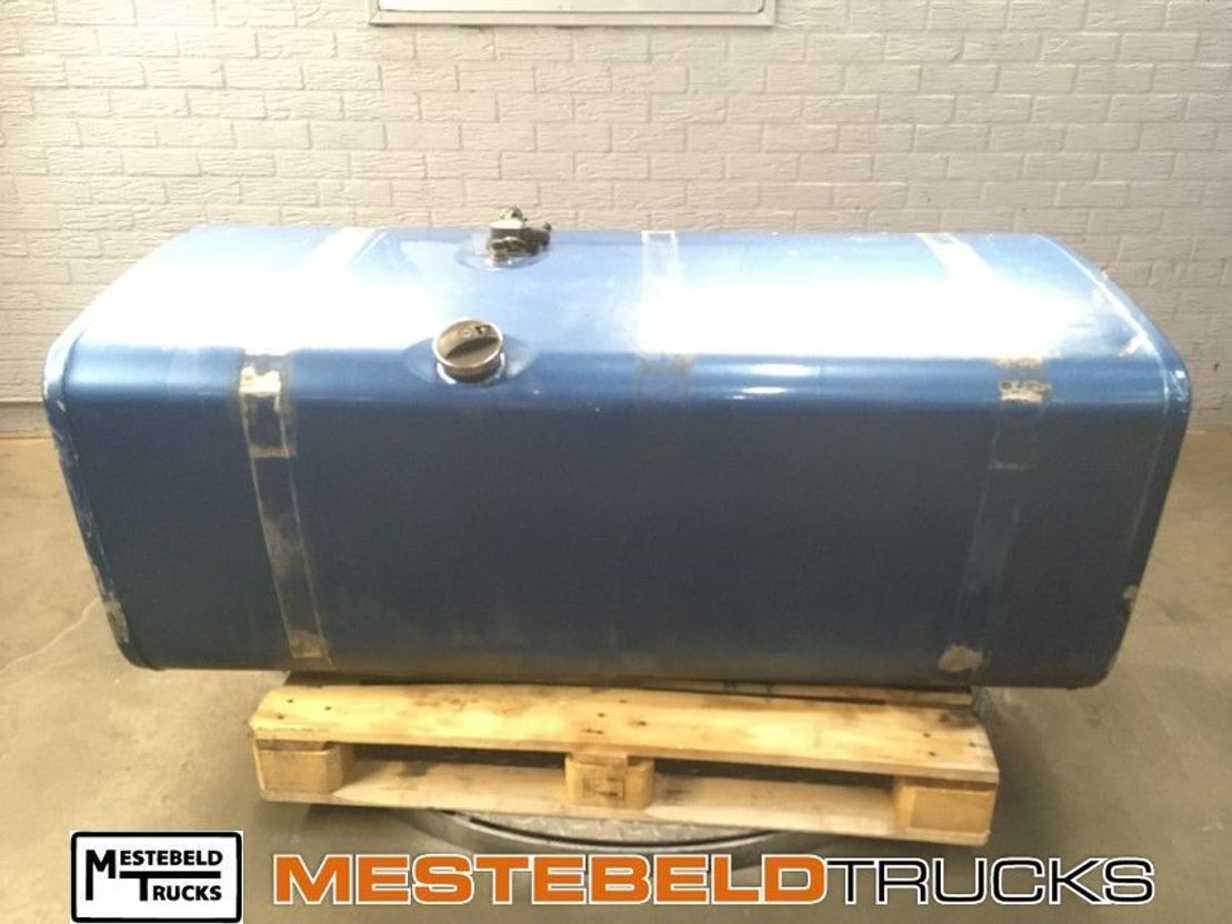 Scania Brandstoftank alu 700 liter - Sistema de combustible para Furgoneta: foto 1 Scania Brandstoftank alu 700 liter - Sistema de combustible para Furgoneta: foto 1