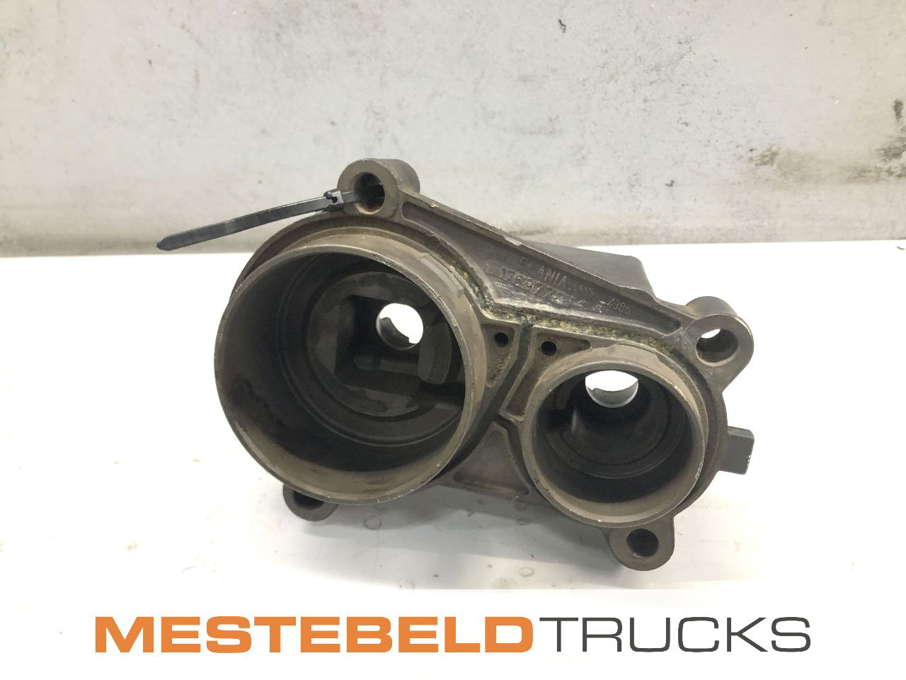Scania Cilinderhuis GRS 895/R - GRS/Grso 905/R - Grso 925/R - Caja de cambios y piezas para Camión: foto 1 Scania Cilinderhuis GRS 895/R - GRS/Grso 905/R - Grso 925/R - Caja de cambios y piezas para Camión: foto 1