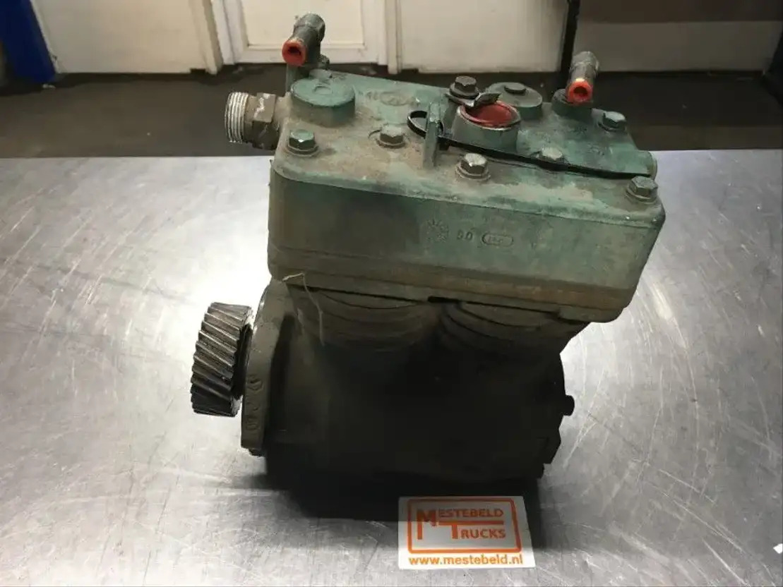 Volvo Compressor FL - Motor y piezas para Camión: foto 1 Volvo Compressor FL - Motor y piezas para Camión: foto 1