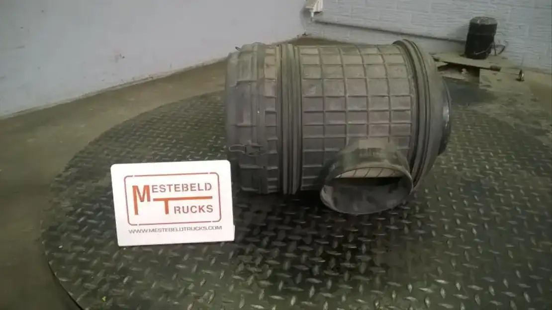 Volvo L uchtfilterhuis - Filtro de aire para Camión: foto 1 Volvo L uchtfilterhuis - Filtro de aire para Camión: foto 1